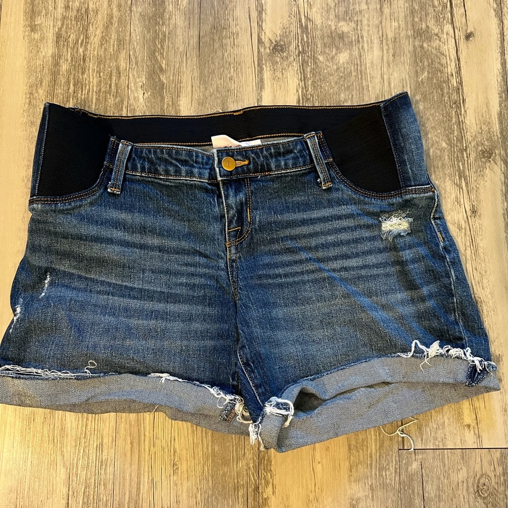 Size 6 maternity shorts
